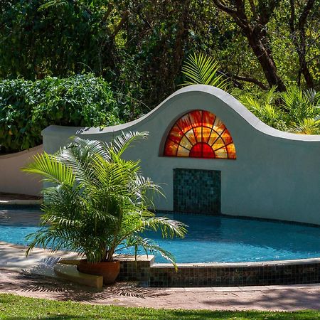 The Courtney Lodge Victoria Falls Exterior photo