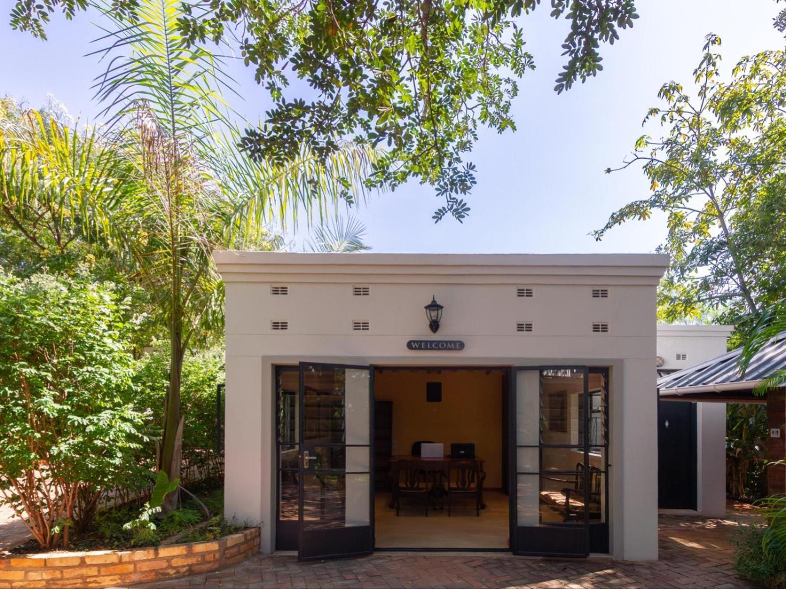 The Courtney Lodge Victoria Falls Exterior photo