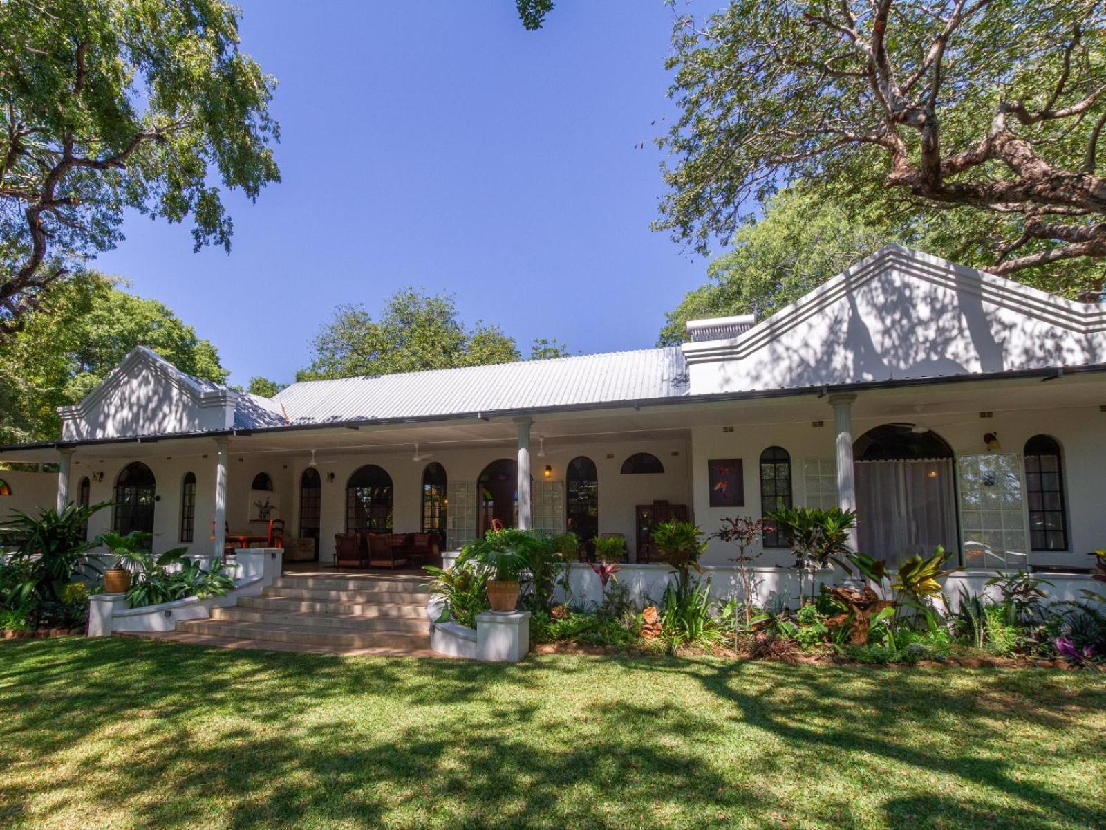 The Courtney Lodge Victoria Falls Exterior photo