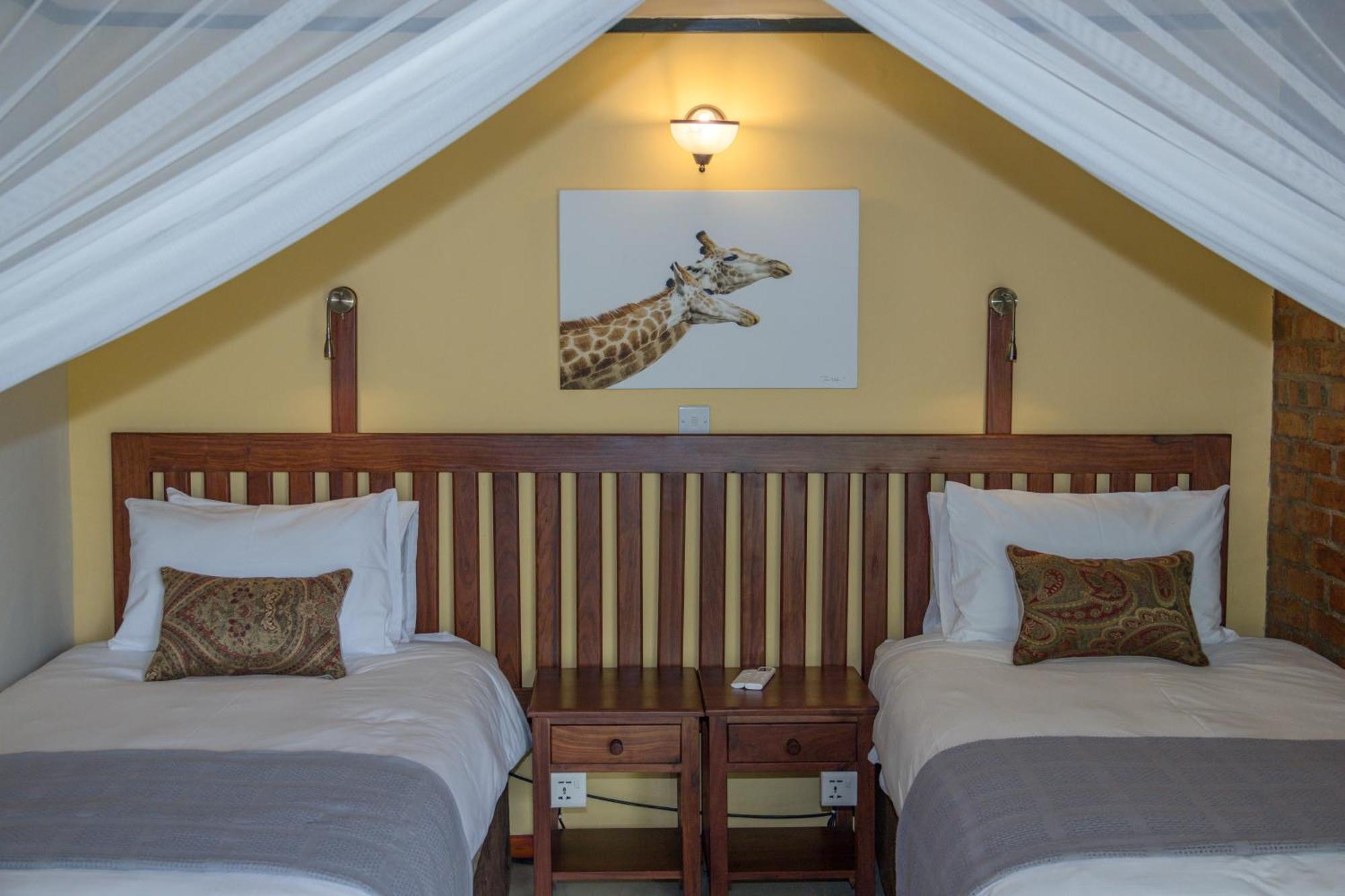 The Courtney Lodge Victoria Falls Exterior photo