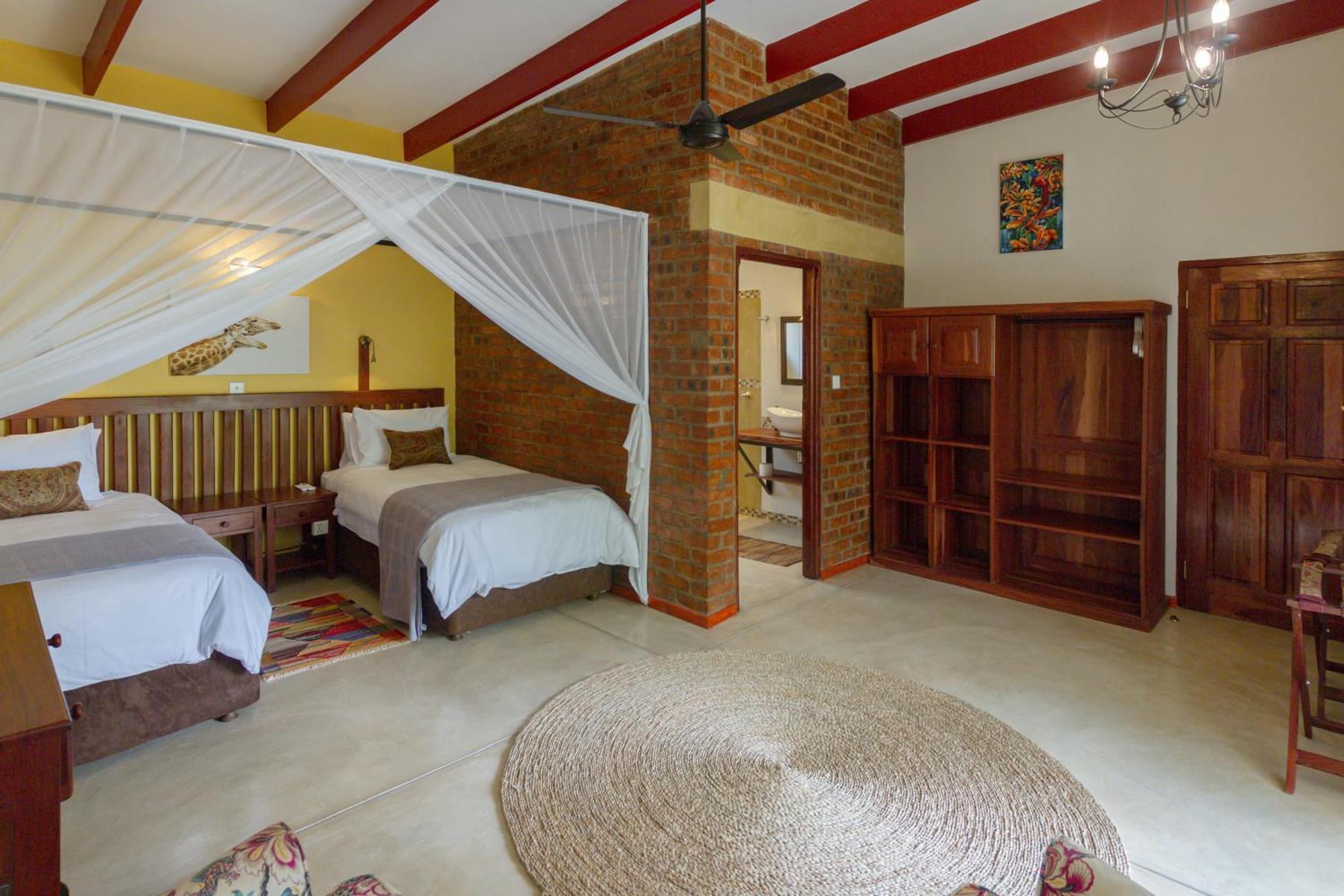The Courtney Lodge Victoria Falls Exterior photo